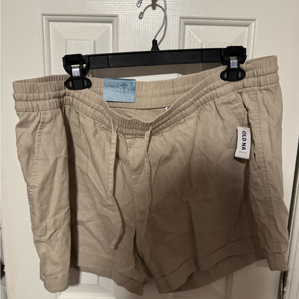Old Navy Tan Cargo Shorts Relaxed Fit